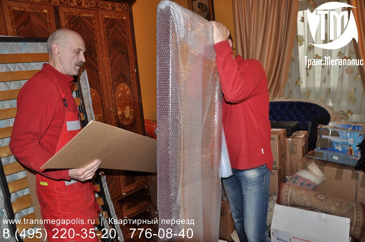 Перевозка мебели с грузчиками | Услуги грузчиков цена, Мебельная машина ...